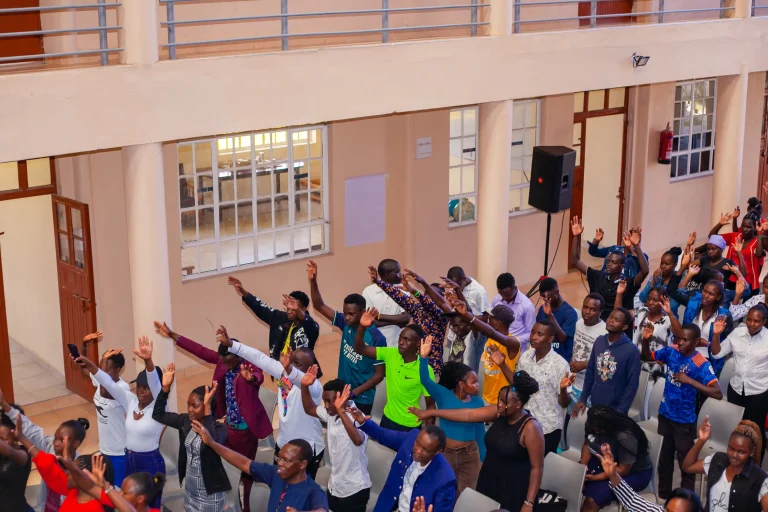 Worship Moments at KAGEU